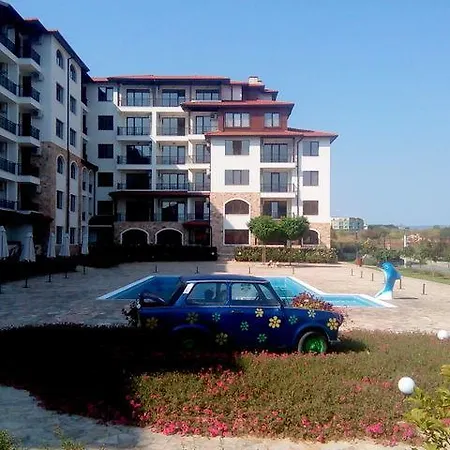 B44 Apollon Complex Apartment