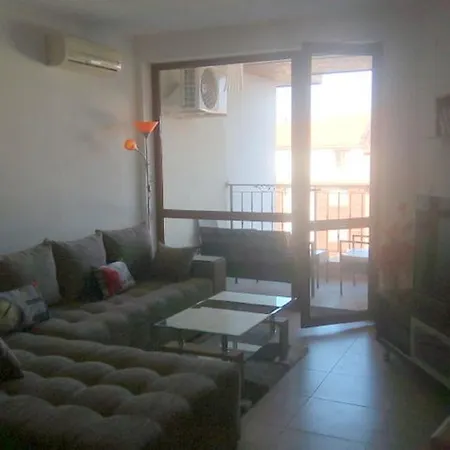 B44 Apollon Complex Равда