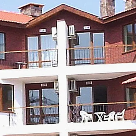 Апартамент B44 Apollon Complex Равда