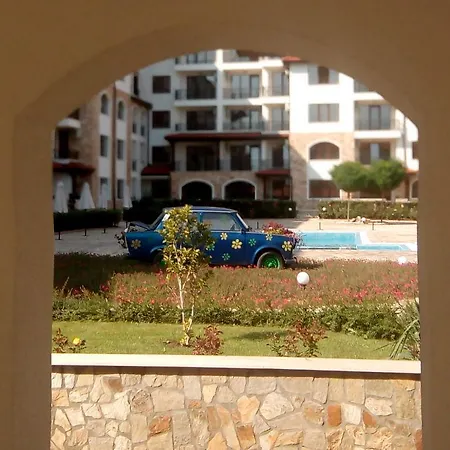 B44 Apollon Complex Равда