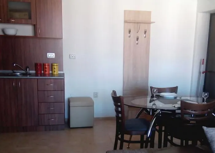 B44 Apollon Complex Ράβντα