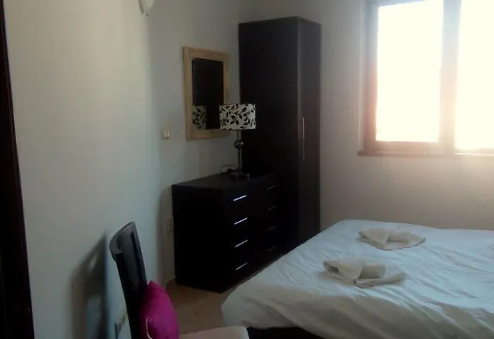 B44 Apollon Complex Ράβντα