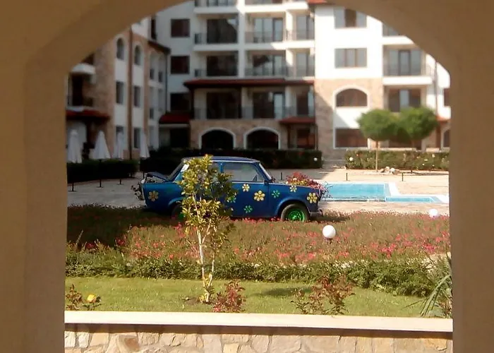 B44 Apollon Complex Ράβντα